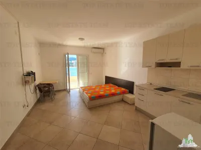 Apartment for Sale in Budva, Montenegro - foto 2