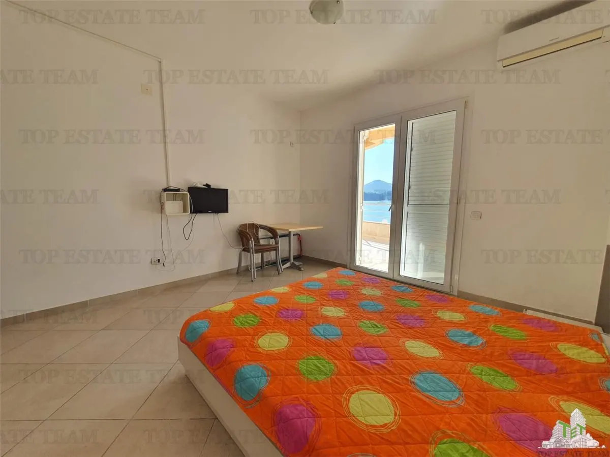 Apartment for Sale in Budva, Montenegro - foto 4